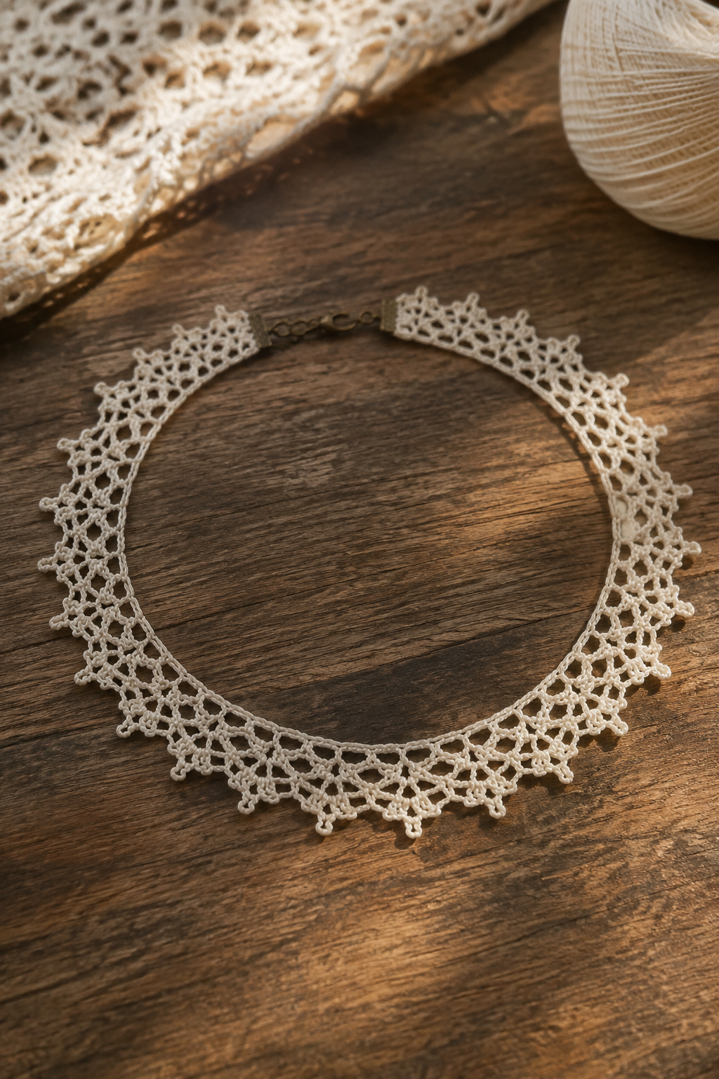 crochet lace choker necklace — maintain an open lace structure